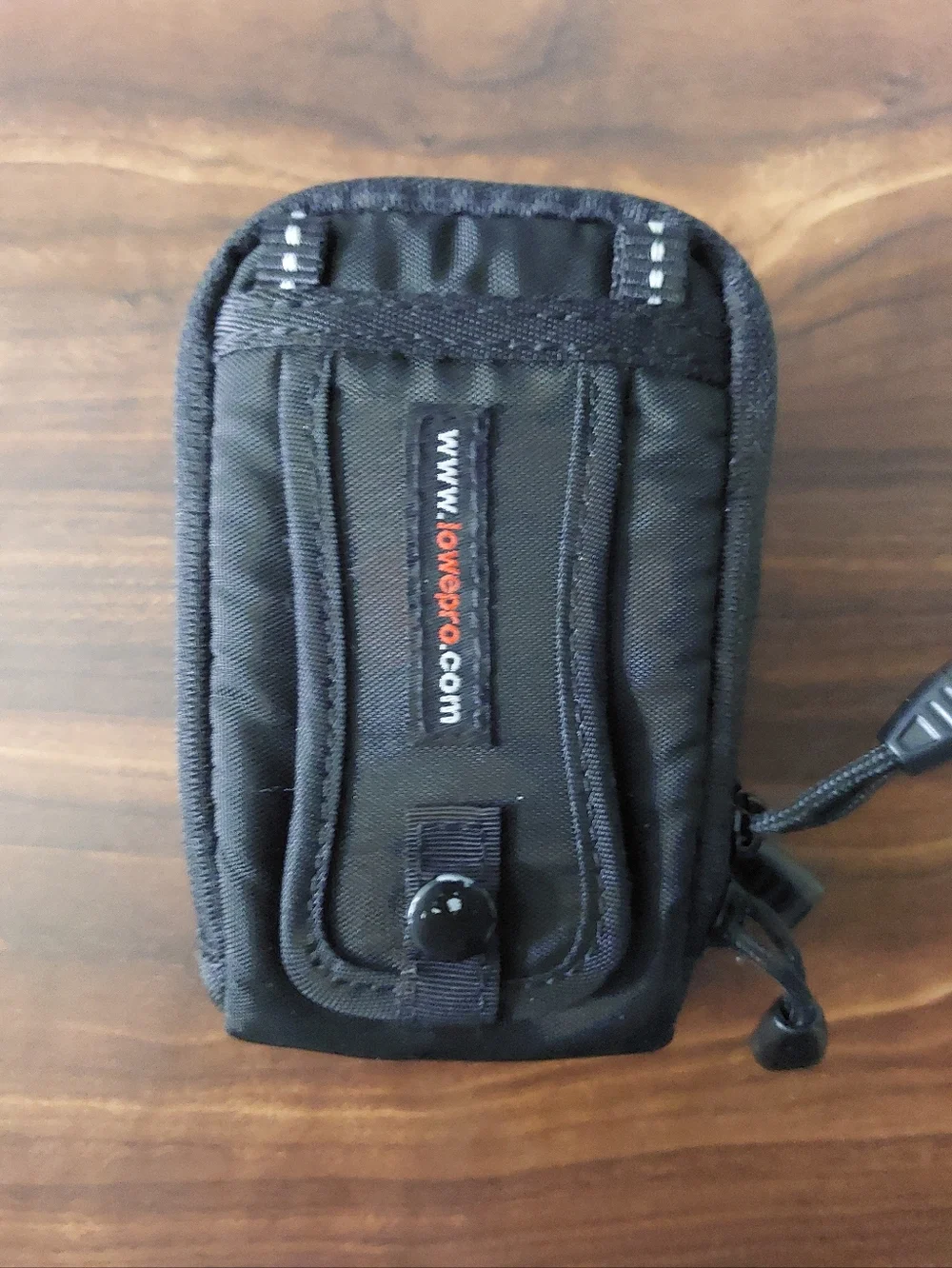 Lowepro Black Compact Camera Case - Picture 2 of 4